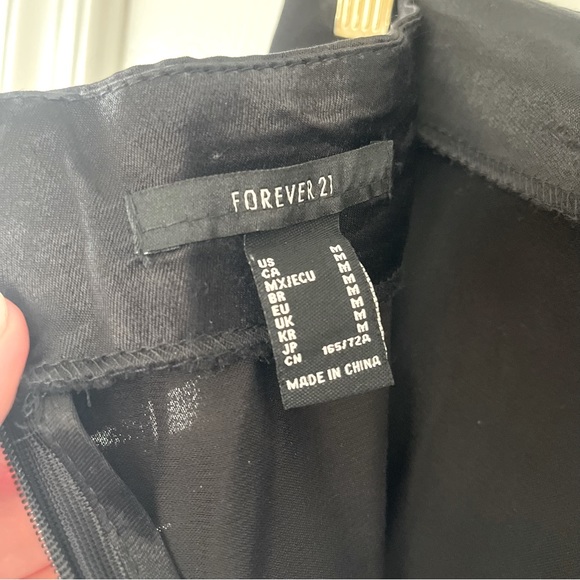 Forever21 midi skirt black silky sizeM hight waisted tie waist zip in back - Picture 10 of 10